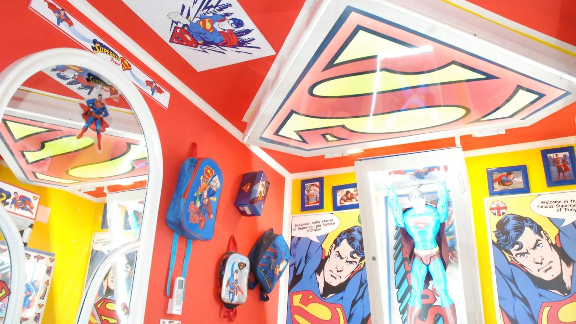 Superman Point Airport Catania City 0*,  意大利