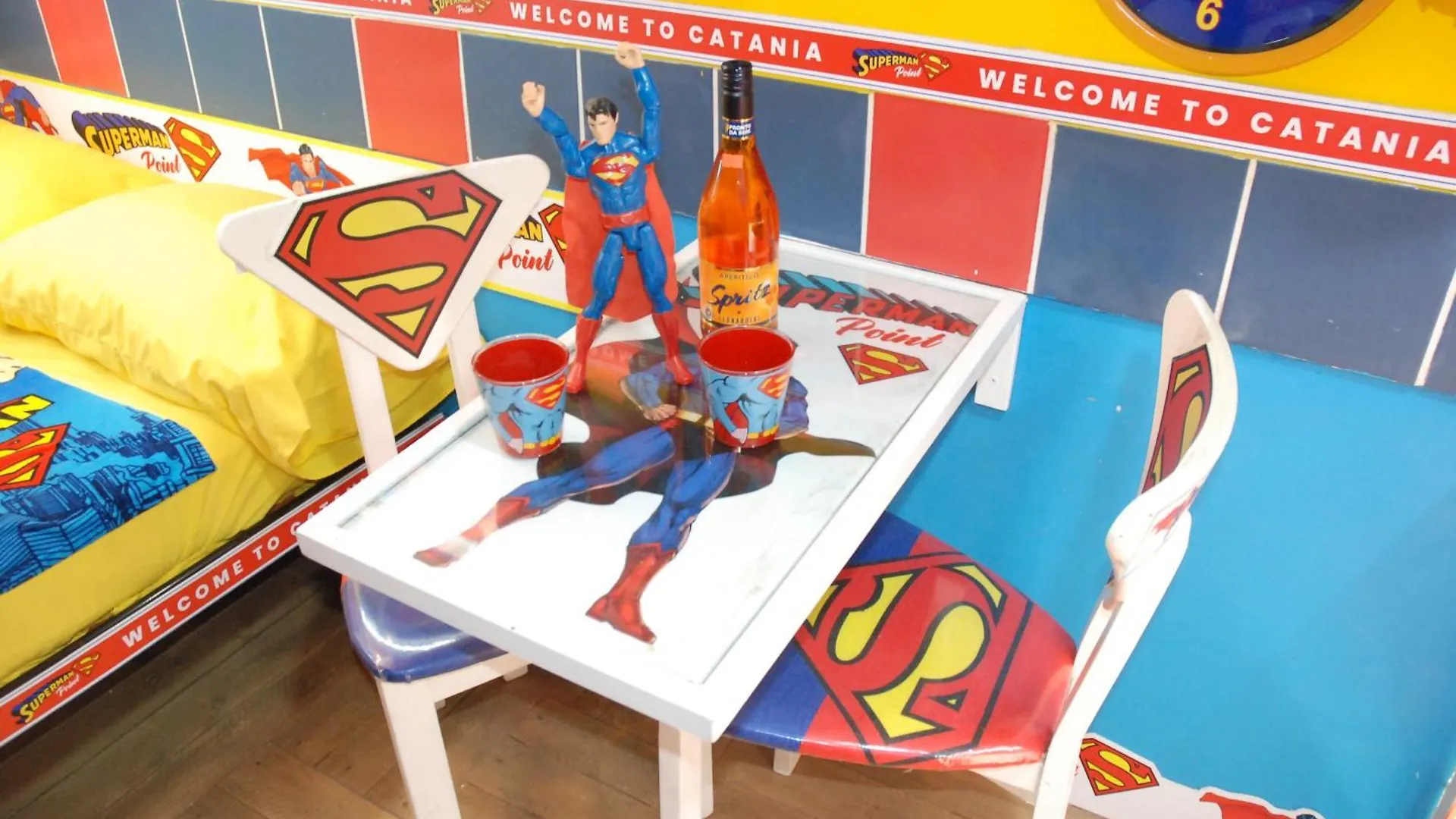 Superman Point Airport Catania City 招待所
